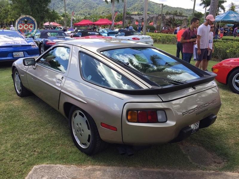 The Etna Blue and White Gold Metallic - Champion Porsche