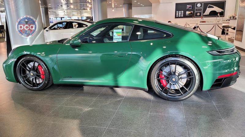 Irish Green | Rennbow - The Porsche Color Wiki